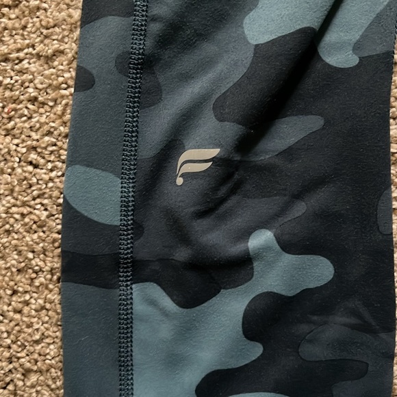 Fabletics leggings - Picture 2 of 3